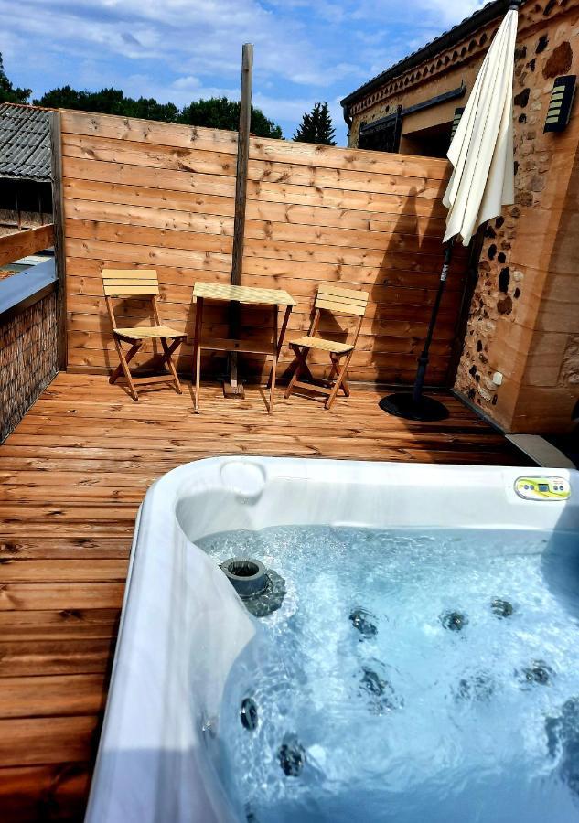 Bien Etre Simple Hotel Villajou Luaran gambar